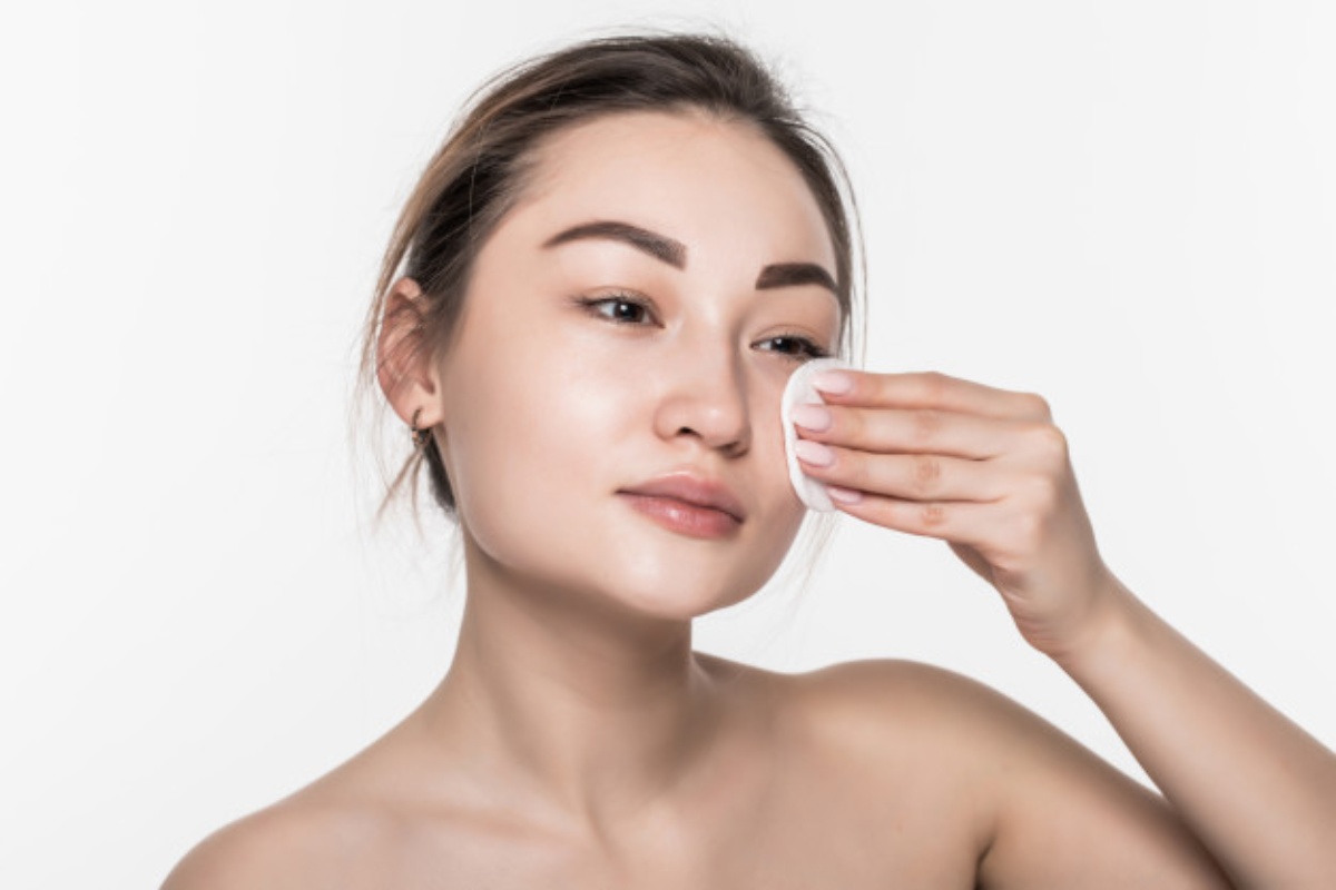 7 Tips To Remove Makeup Well In A Short Time
