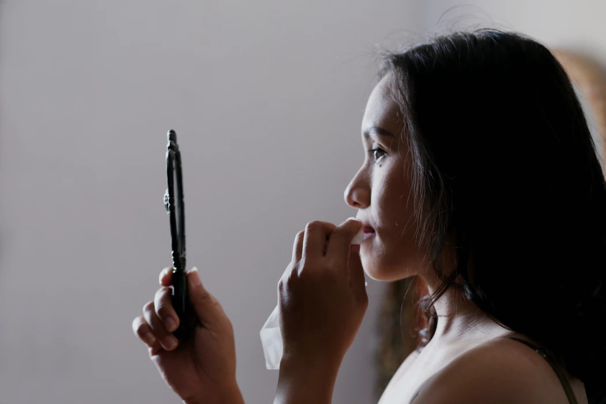 Homemade Makeup Removers_ For Dry, Oily, And Sensitive Skin