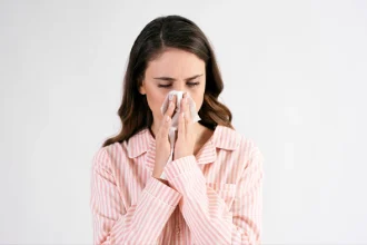 what happens inside the nose during an allergic reaction